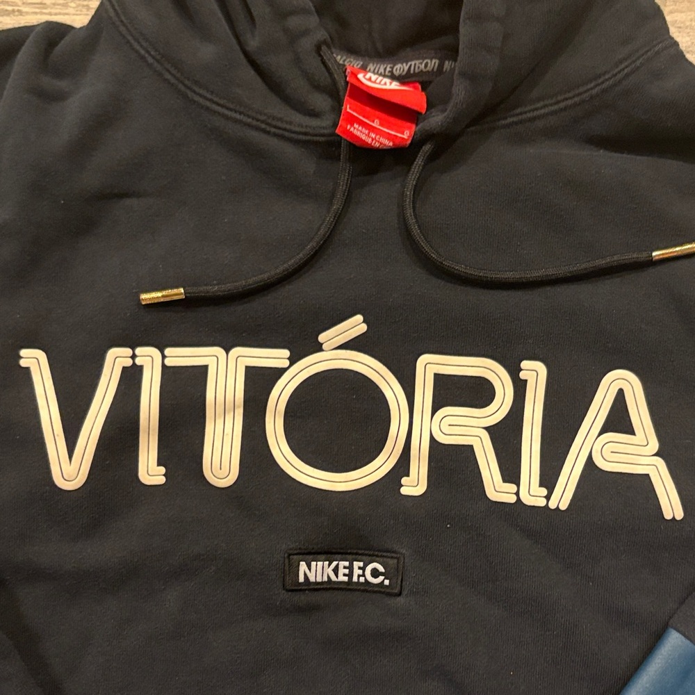Nike F.C. Vitoria Hoodie - Picture 3 of 5